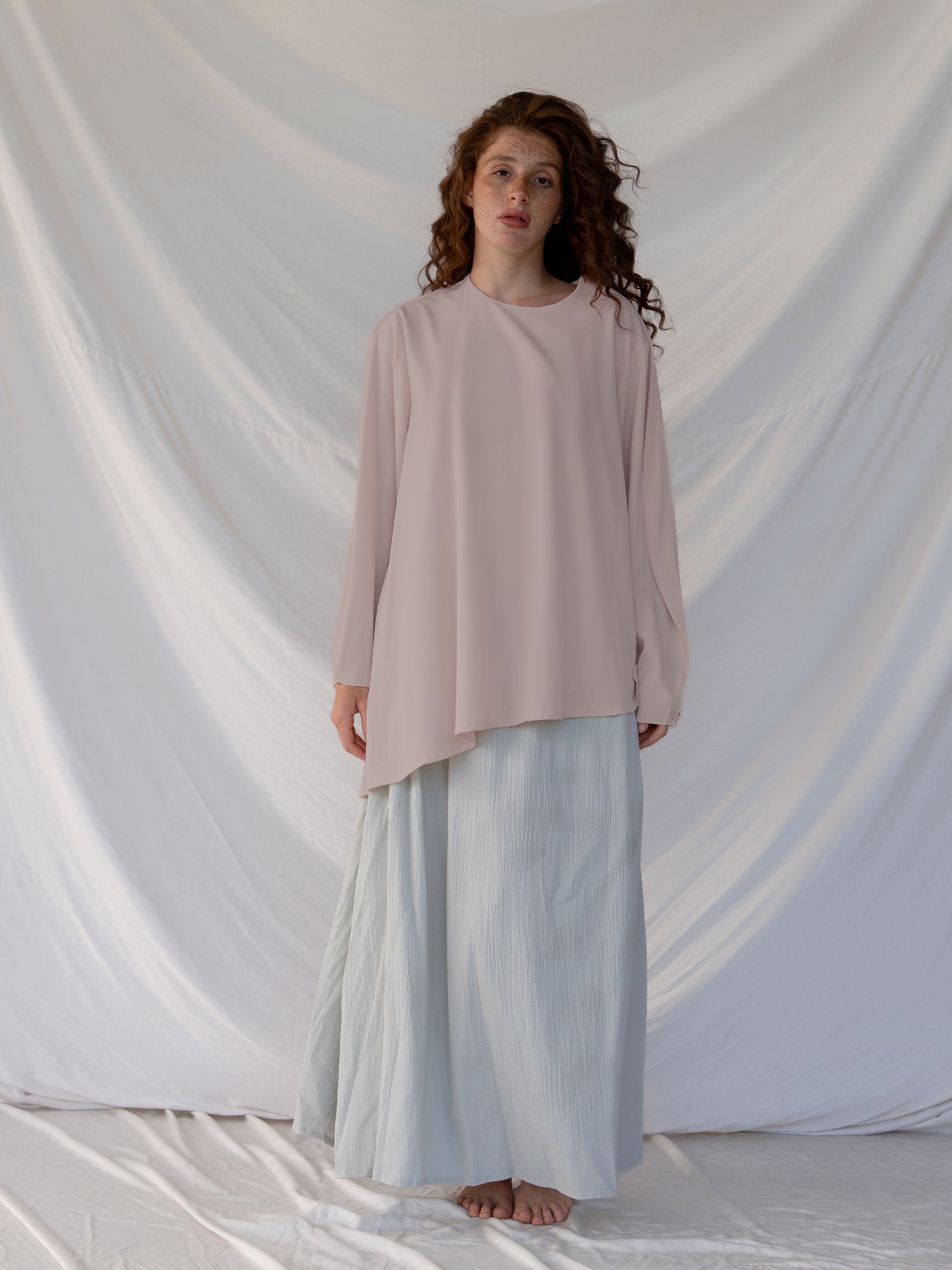Haut Asymétrique en Crêpe – Manches Balloon