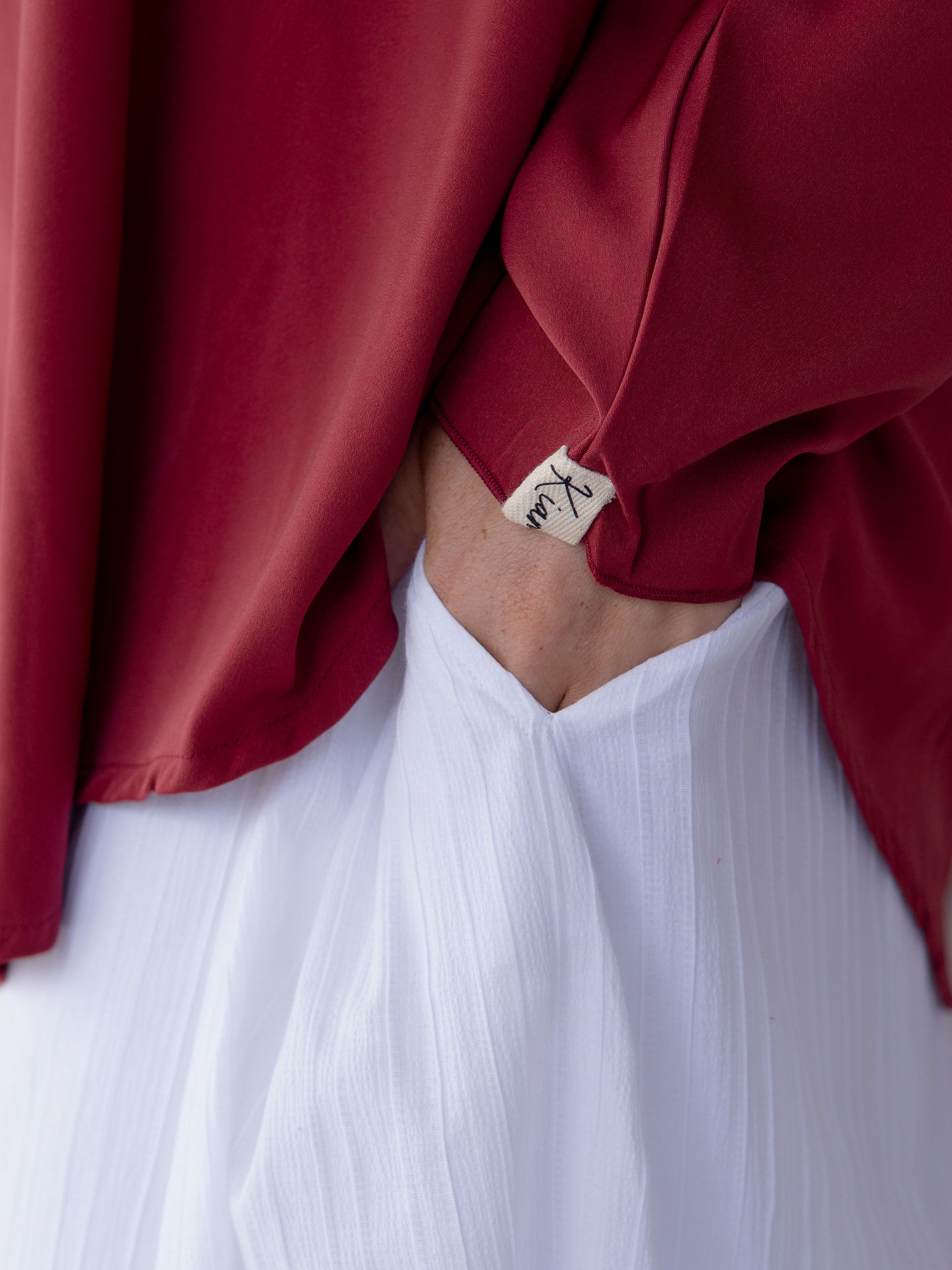 Haut Asymétrique en Crêpe – Manches Balloon