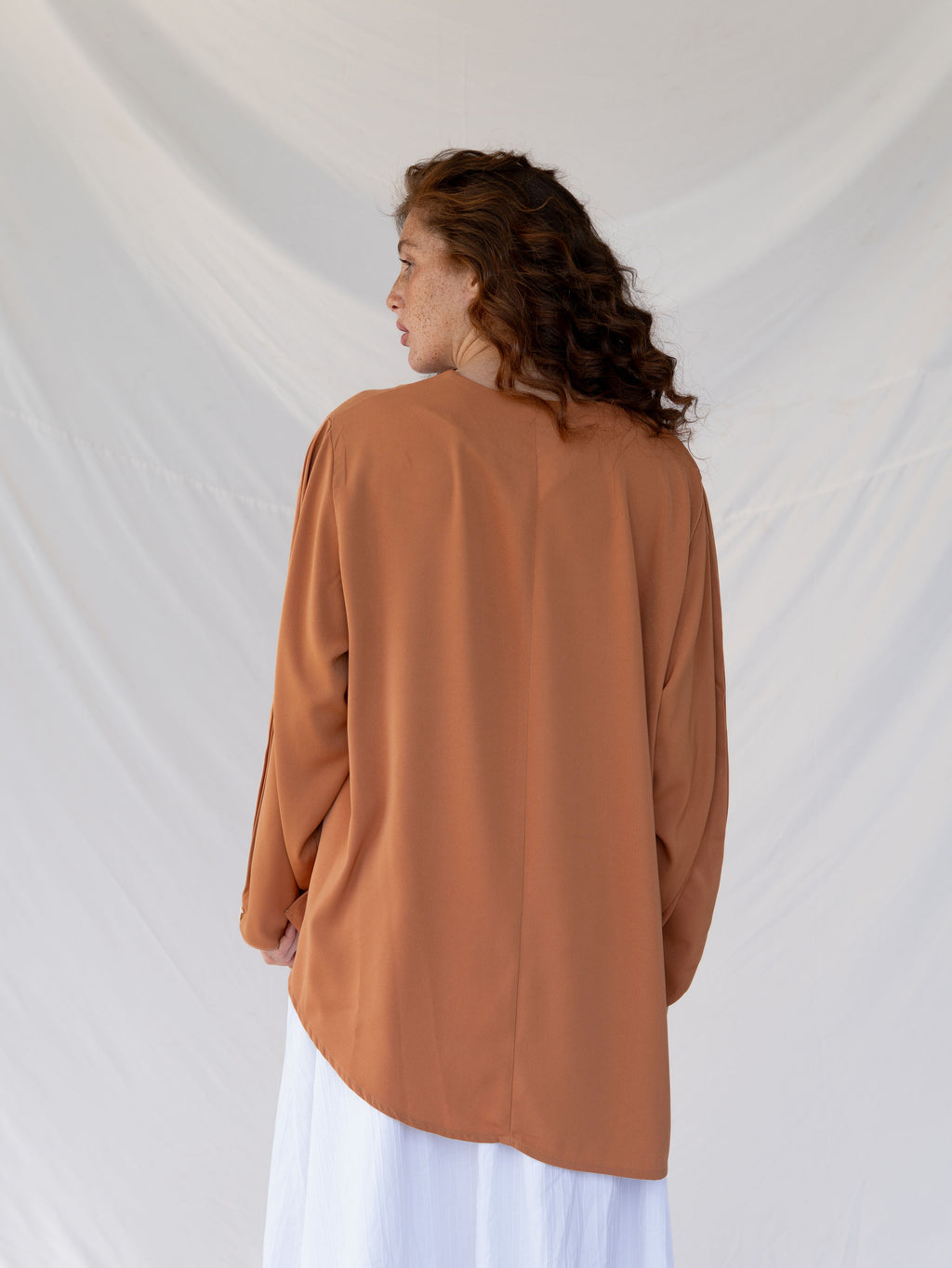 Haut Asymétrique en Crêpe – Manches Balloon