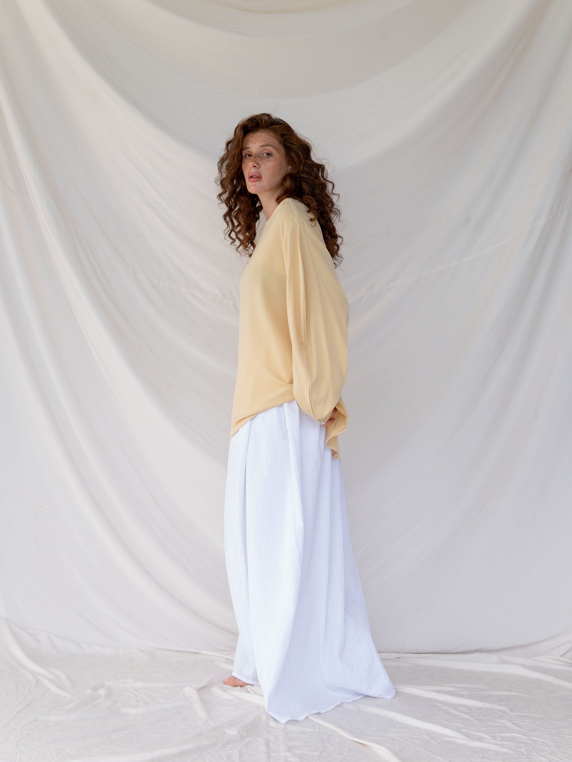Haut Asymétrique en Crêpe – Manches Balloon