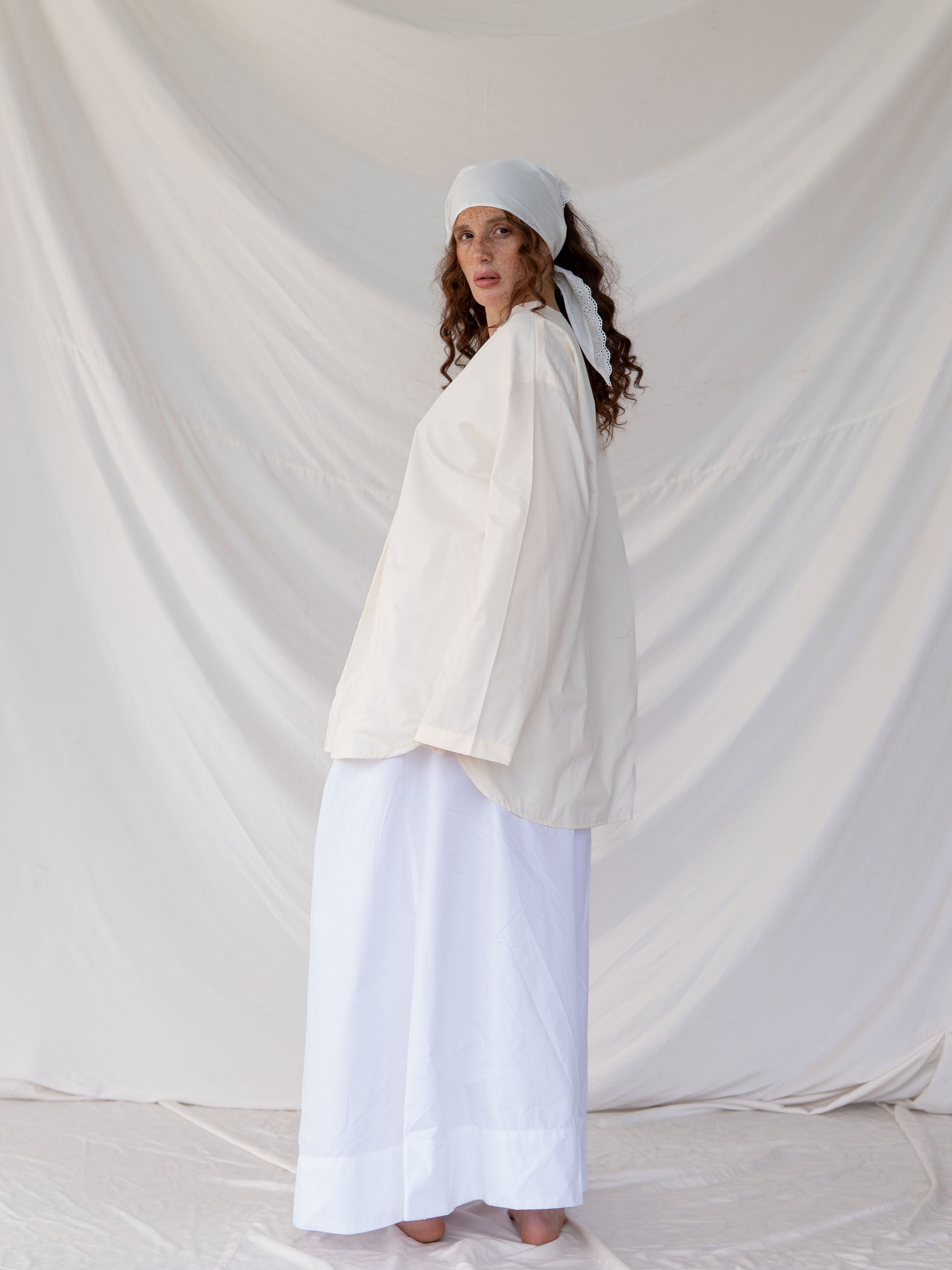 Haut en Coton Doublé – Col Cygne Couleur Beurre