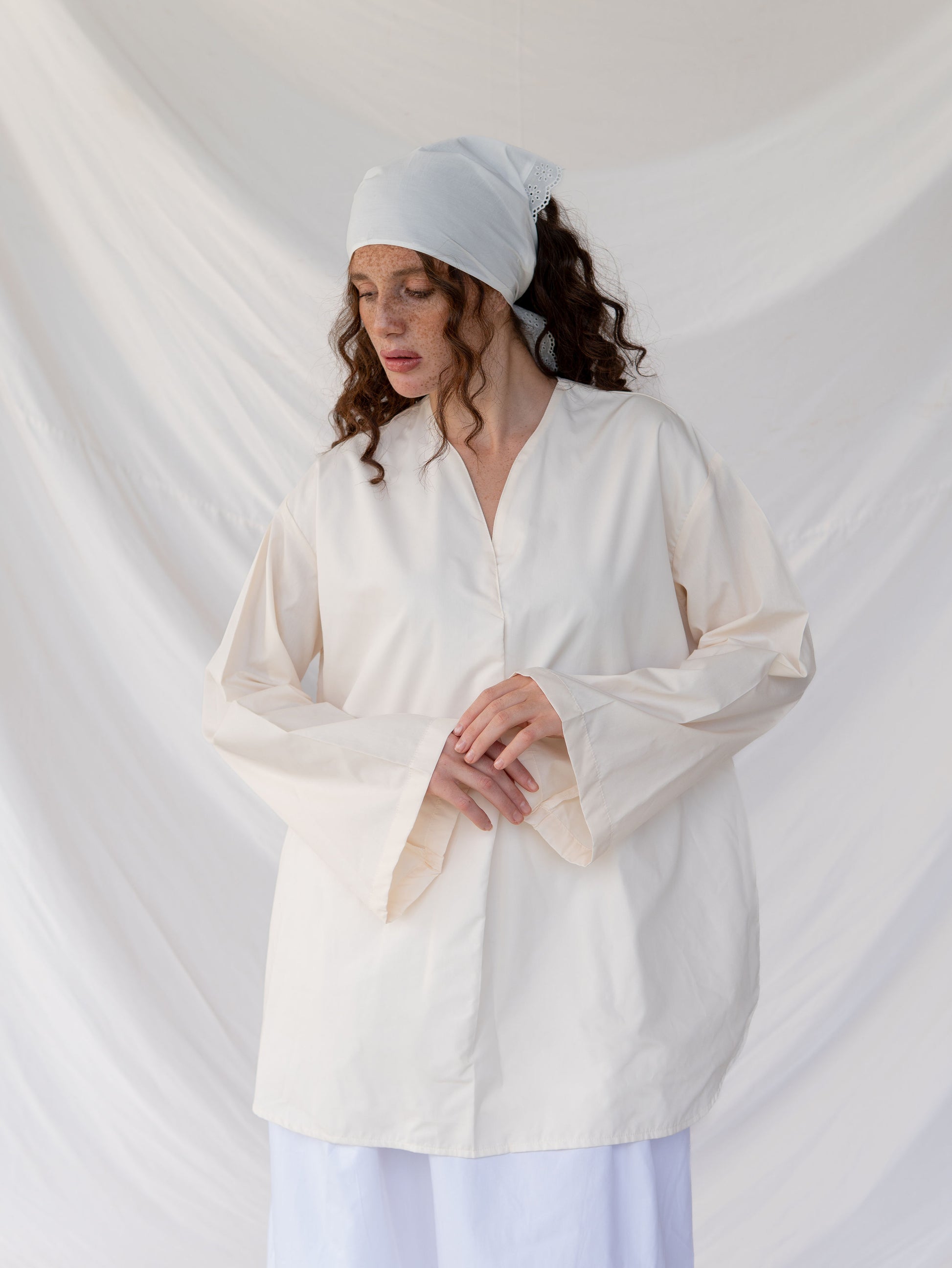 Haut en Coton Doublé – Col Cygne Couleur Beurre
