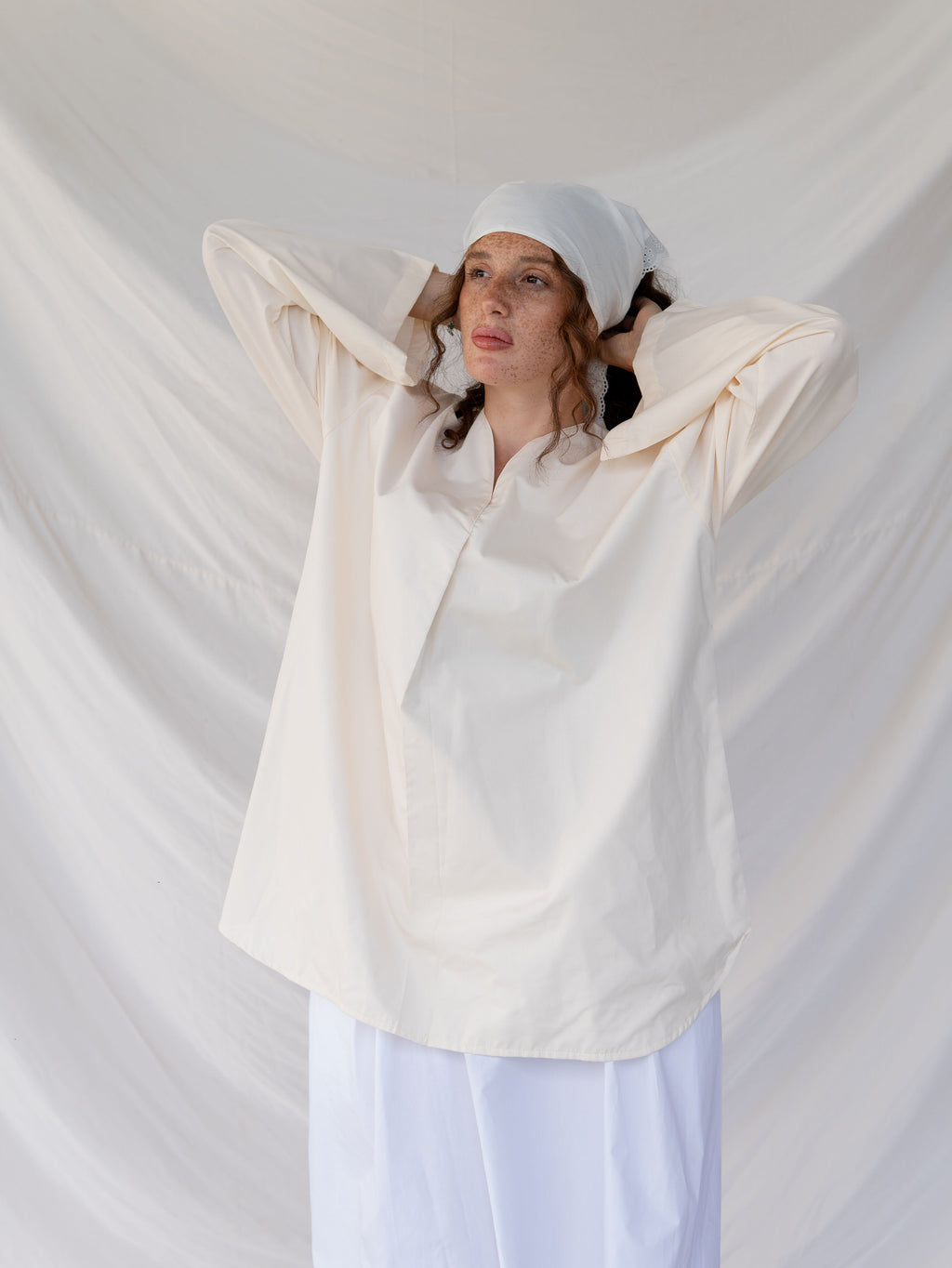Haut en Coton Doublé – Col Cygne Couleur Beurre