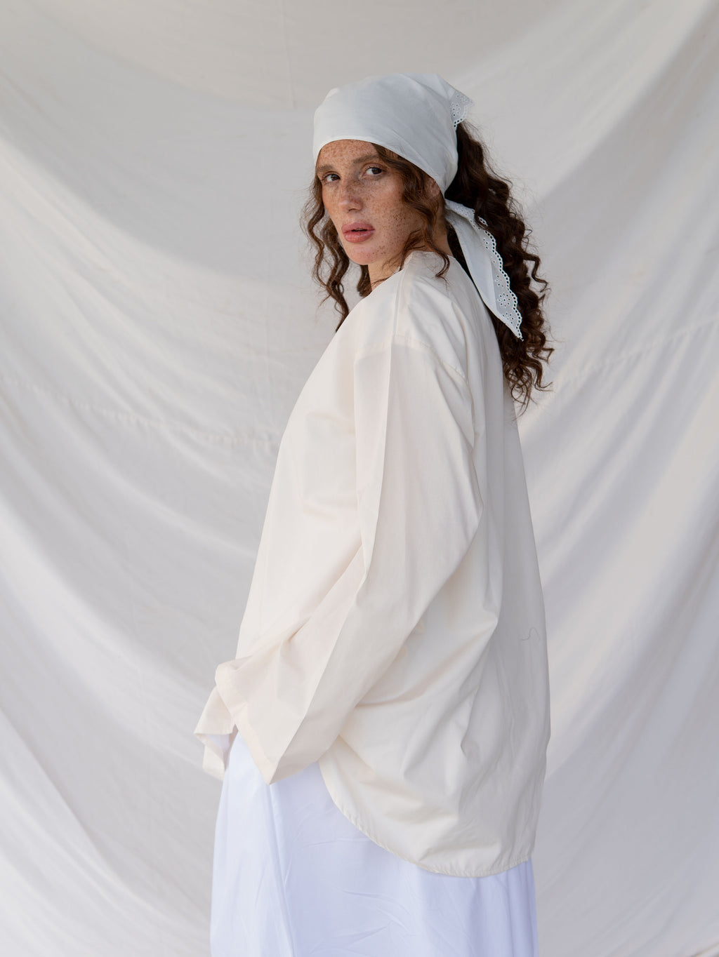 Haut en Coton Doublé – Col Cygne Couleur Beurre