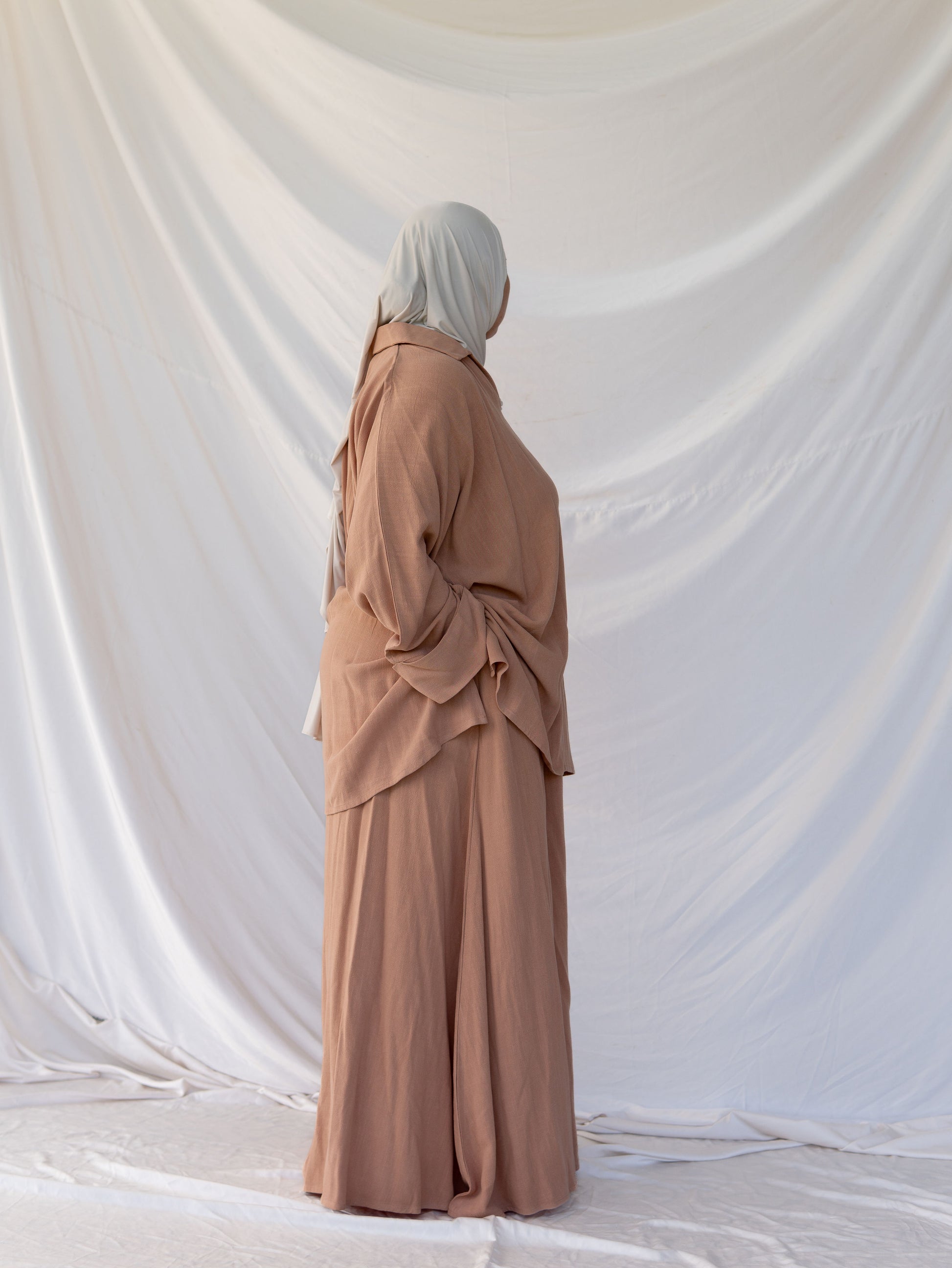 Ensemble en Lin Élégance d’Été-Haut Col Chemise & Jupe Fluide