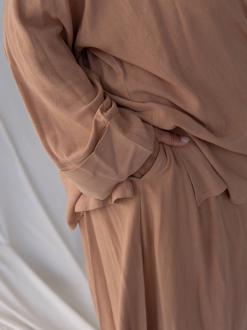 Ensemble en Lin Élégance d’Été-Haut Col Chemise & Jupe Fluide