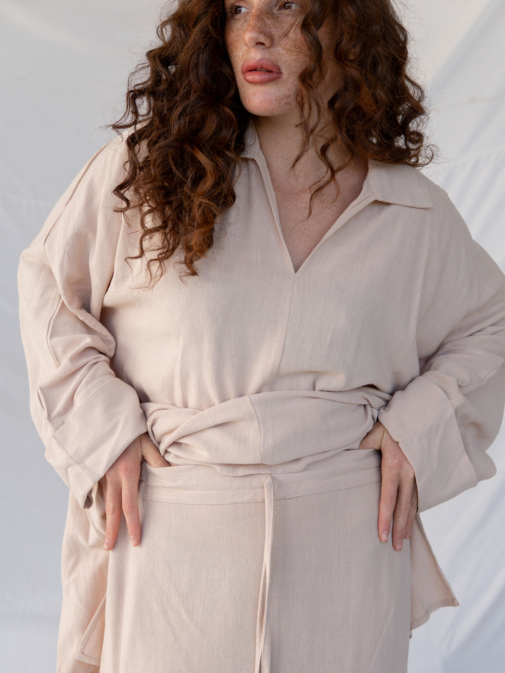 Ensemble en Lin Élégance d’Été-Haut Col Chemise & Jupe Fluide