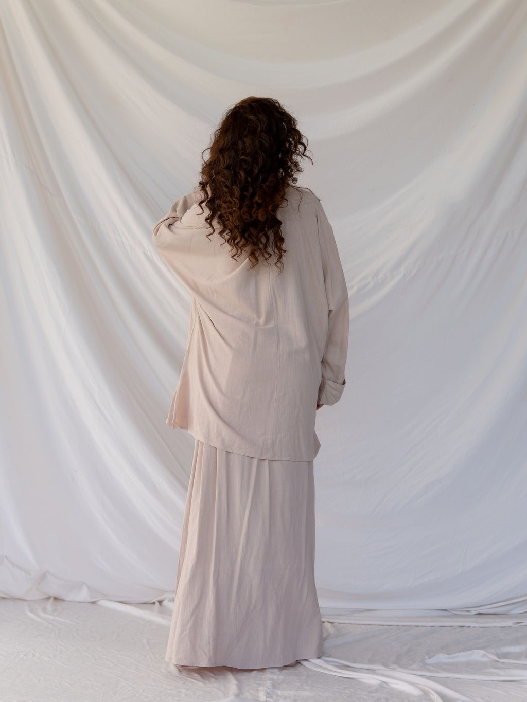 Ensemble en Lin Élégance d’Été-Haut Col Chemise & Jupe Fluide