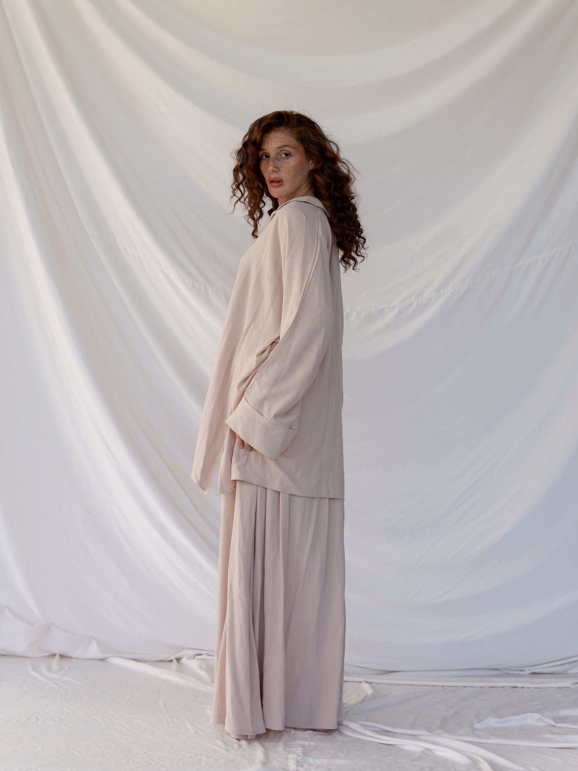 Ensemble en Lin Élégance d’Été-Haut Col Chemise & Jupe Fluide
